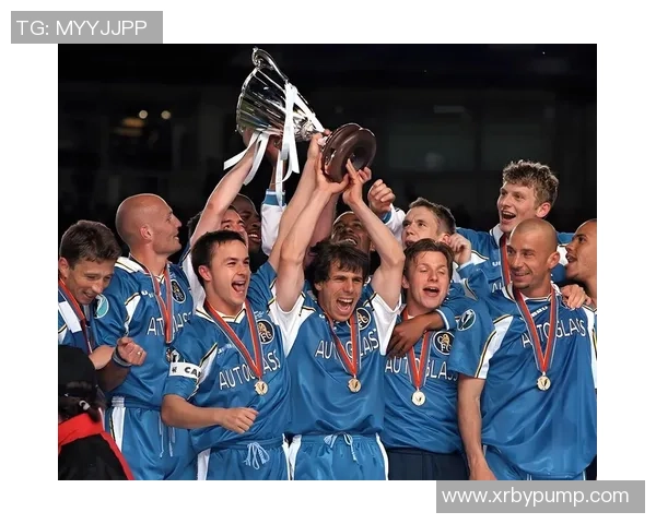 当足坛巨星携手同框闪耀绿茵演绎友谊与荣耀的完美瞬间